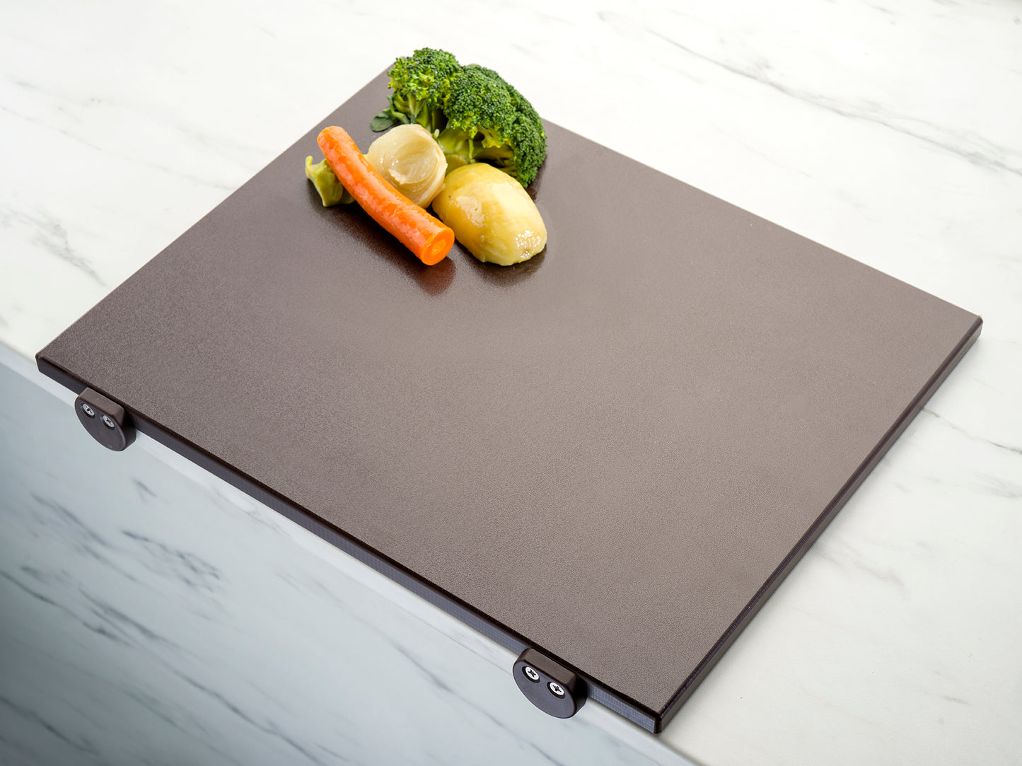 Tagliere in polietilene con fermi